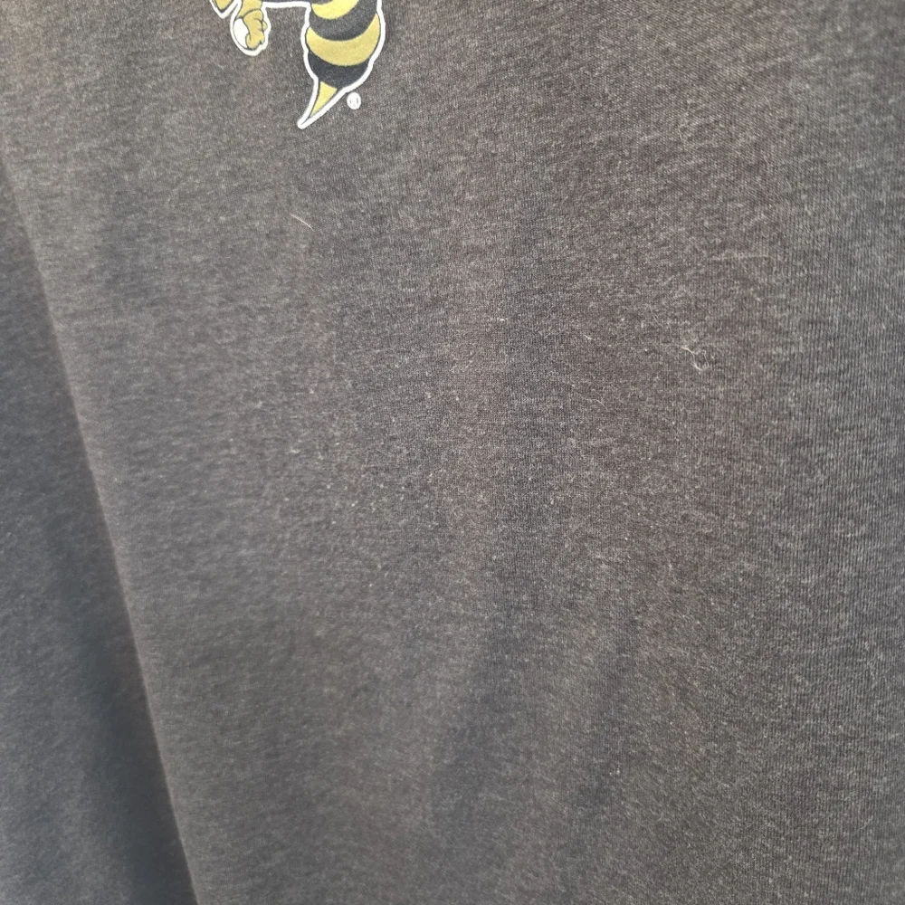 Designed in Los Angeles 18 without gray